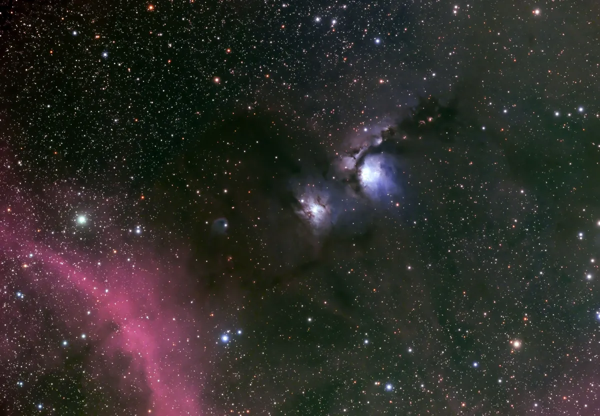 M78 e NGC 2071 Mike Reid, Corsley Heath, Wiltshire, 20-30 gennaio 2022 Equipaggiamento: fotocamera QHY268M, rifrattore Sky-Watcher Esprit 100ED, montatura Sky-Watcher EQ6-R Pro