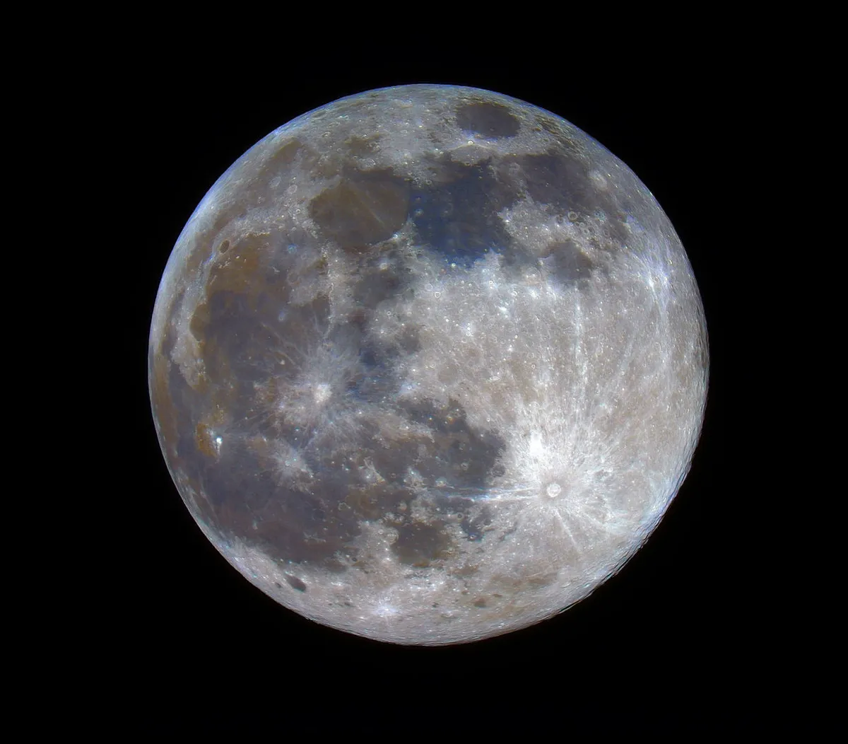 Mineral Wolf Moon by Dan Fleetwood, Rugby, 17 January 2022. Equipment: Canon 250D DSLR, Celestron NexStar 8SE