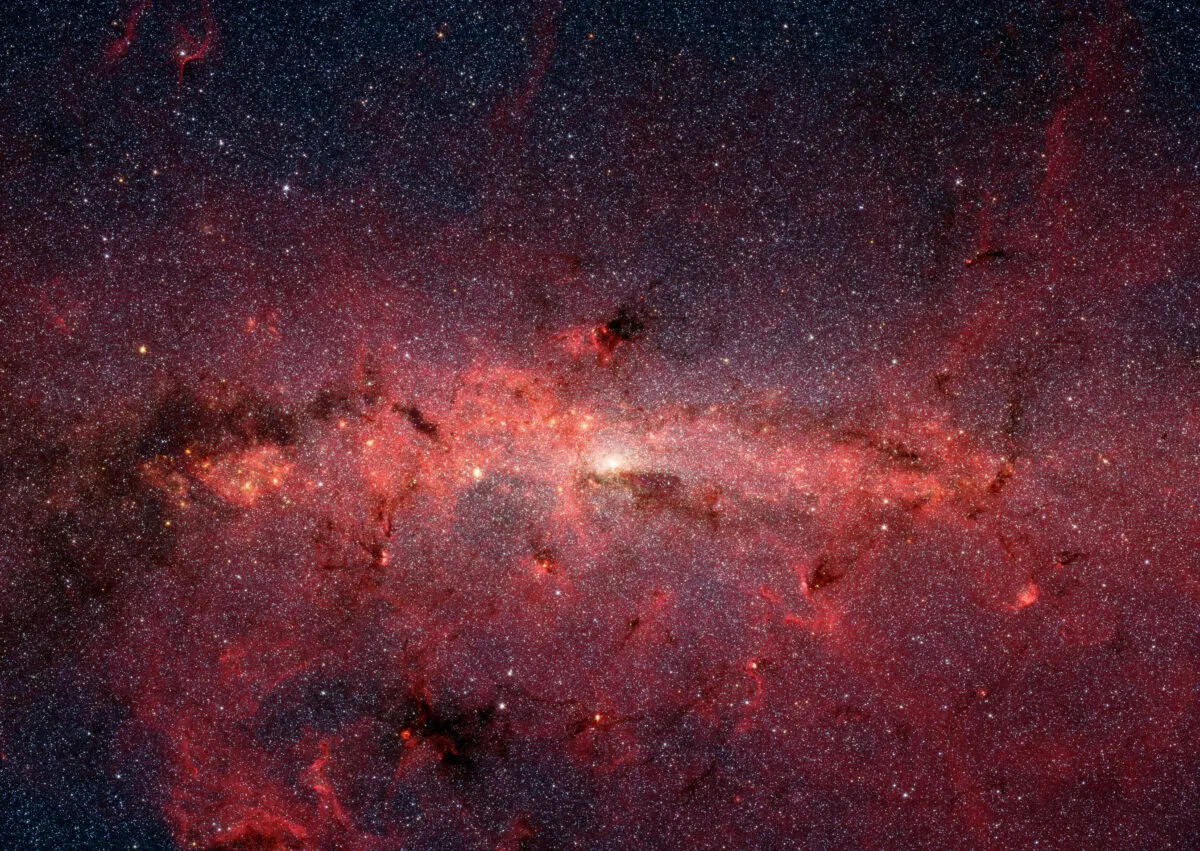 The centre of the Milky Way, as seen by the Spitzer Space Telescope. Credit: NASA, JPL-Caltech, Susan Stolovy (SSC/Caltech) et al.