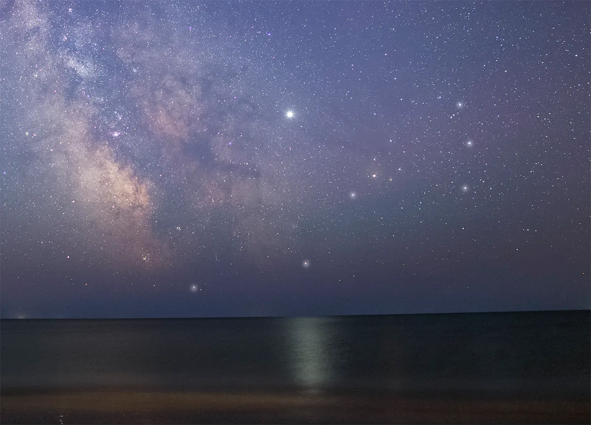 Can you spot the constellation Scorpius low on the horizon in June? Credit: Will Gater