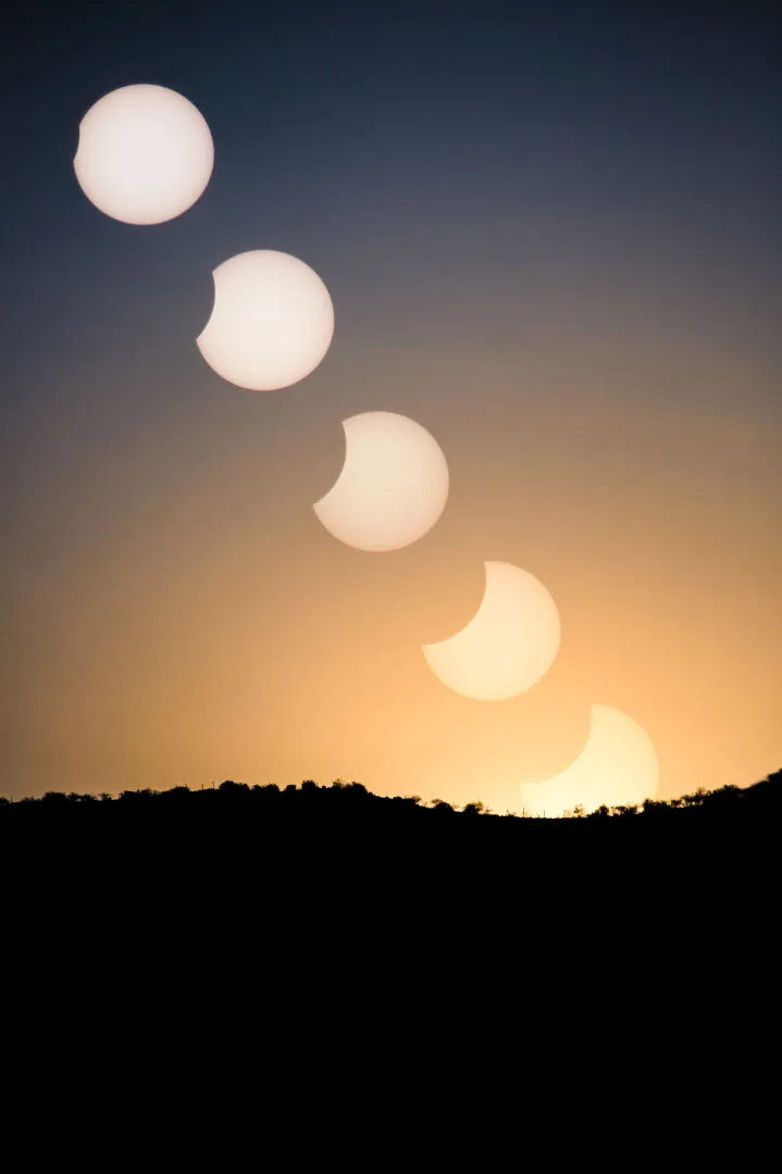 Partial solar eclipse Tomás Andonie, Santiago, Chile, 30 April 2022 Equipment: Nikon D3300 DSLR, Nikkor 55–300mm lens, Baader solar filter, Sky-Watcher Star Adventurer 2i, K&F Concept tripod