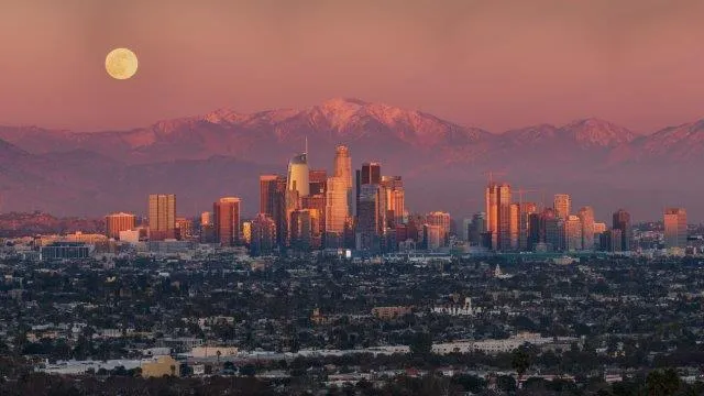 Moonrise Over Los Angeles by Sean Goebel, Los Angeles, California, USA. Category: People & Space. Equipment: Sony ILCE-7M3 camera, 324 mm f/8, ISO 200, 1/60-second exposure