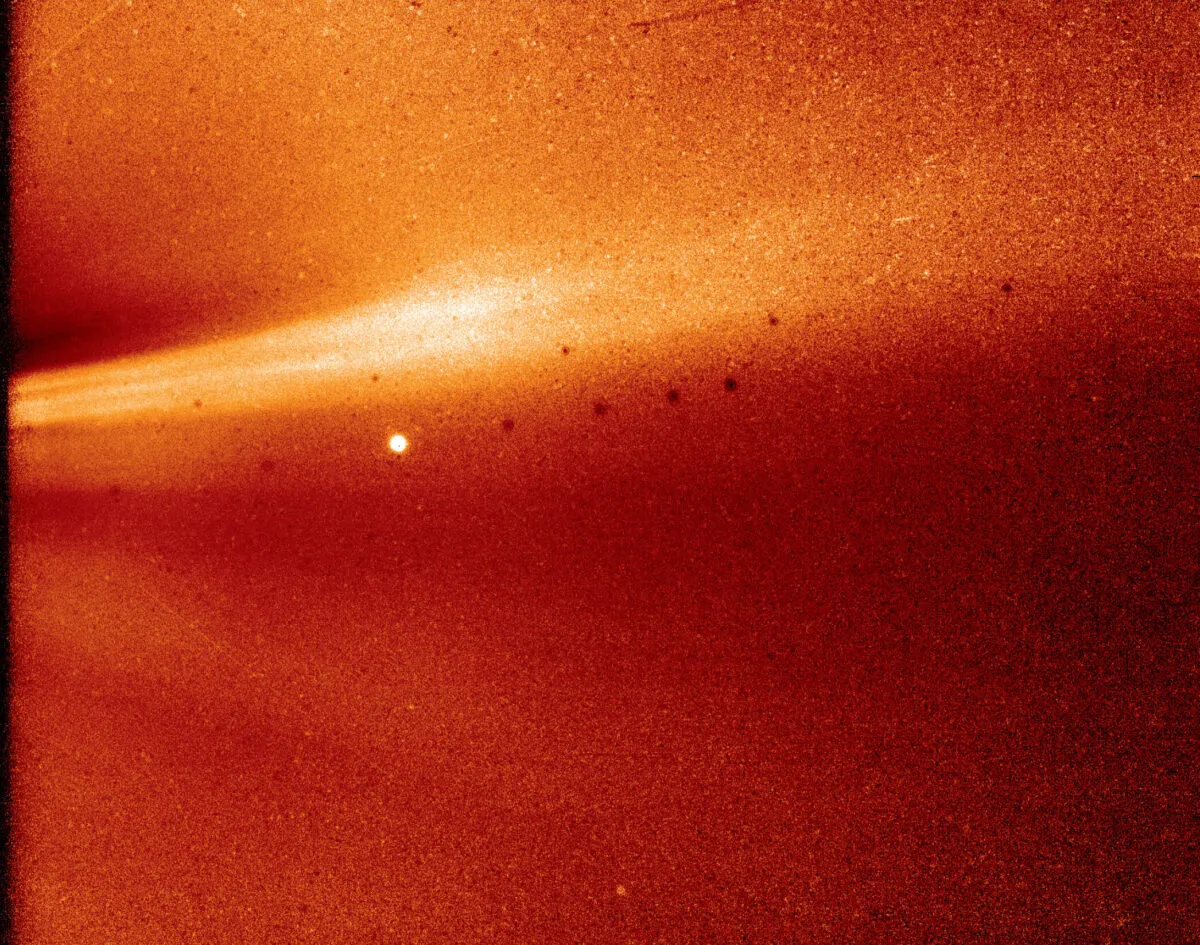 Parker Solar Probe's WISPR instrument captured this image of a coronal streamer on 8 November 2018. Credit: NASA/Naval Research Laboratory/Parker Solar Probe