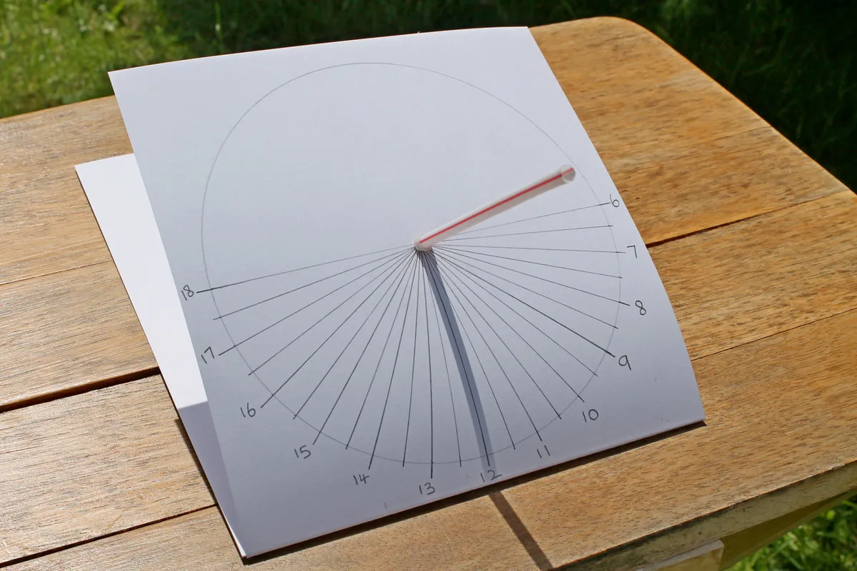 How to make a paper sundial