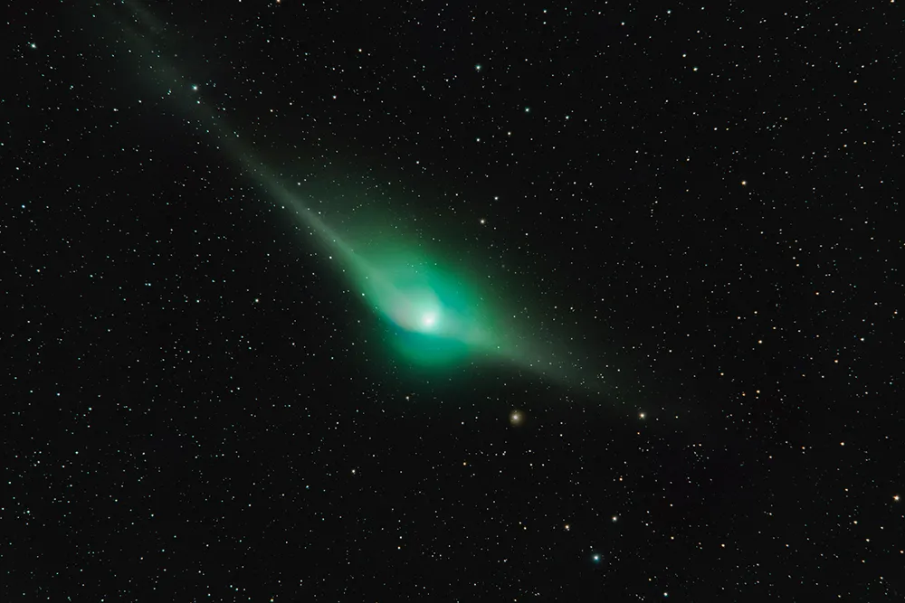 Dominic Reardon captured this image of Comet C/2022 E3 ZTF on 25/26 January 2023 from Arnside, Cumbria, UK. Equipment: Nikon D500 camera, Sigma 150-500 f/5-6.3 lens, iOptron Skyguider Pro & William Optics base.