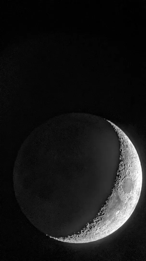 The Moon Sonia Turkington, North Reddish, Greater Manchester, 25 January 2023 Equipment: Google Pixel 6 smartphone, Sky-Watcher Skyliner 250PX 10-inch Dobsonian
