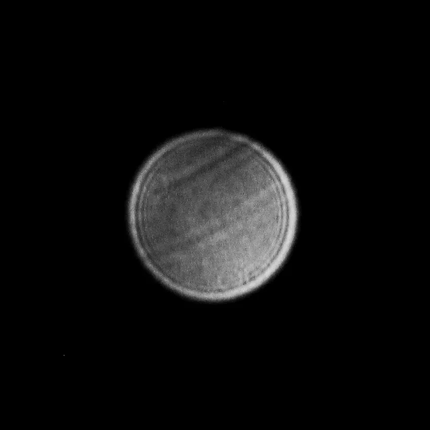 Airy discs produced by a defocused 4-inch refractor using our artificial star. Credit: Mark Parrish