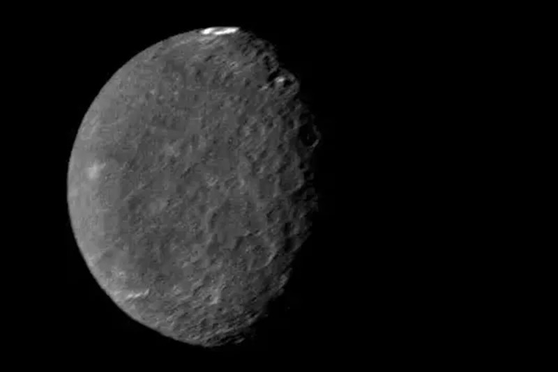 An image of Uranus's moon Umbriel captured by Voyager 2 on 24 January 1986 from a distance of 557,000 kilometers. Credit: NASA/JPL