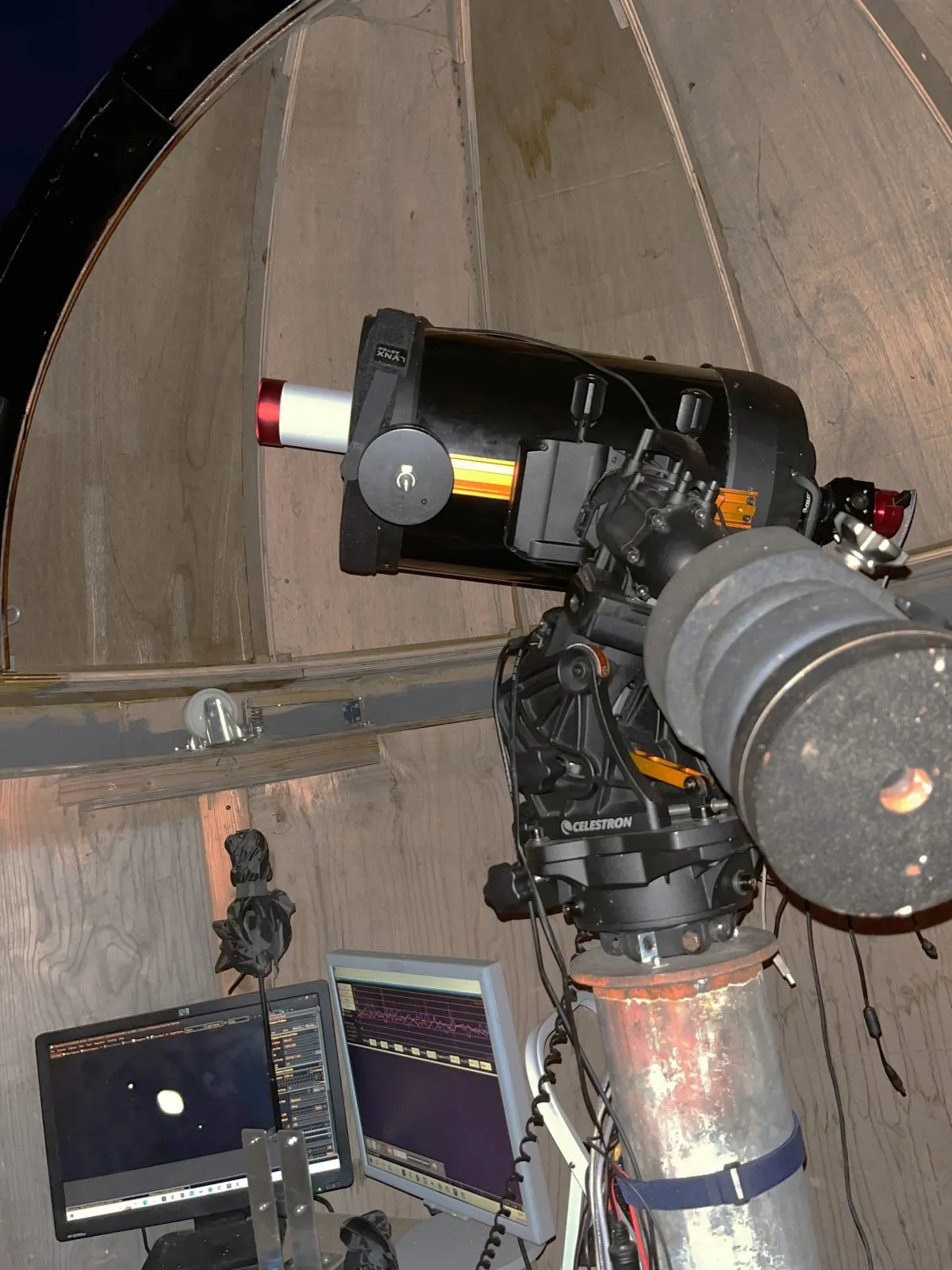 Jane’s observatory setup with ZWO ASI662MC (right), Celestron scope and driven mount all linked to her PC.