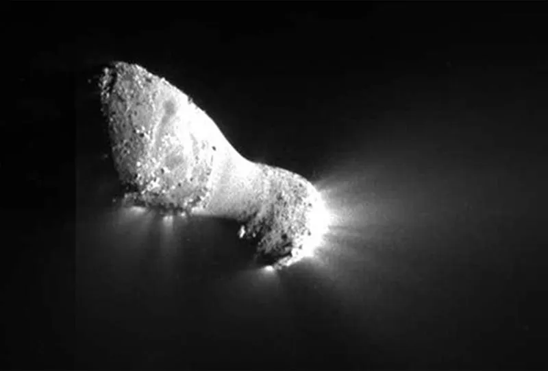 Image of Comet Hartley 2 taken by NASA's EPOXI mission during its flyby of the comet on 4 November 2010. Credit: NASA/JPL-CalTech/UMD