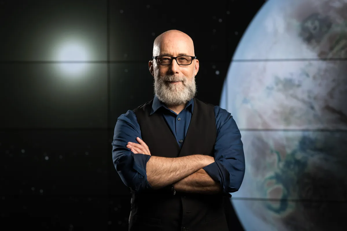Podcast: Astrophysicist Adam Frank on aliens, exoplanets, UFOs