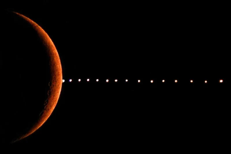 Lunar occultation of Venus captured by Shreya Roy, Kolkata, India, 24 March 2023. Equipment: Nikon D5600 DSLR, Nikkor 70–300mm lens, Digitek tripod