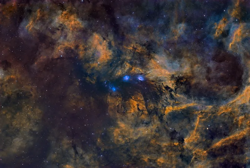 NGC 6914
Patrick Cosgrove, Honeoye Falls, New York, USA, September 2023
Equipment: ZWO ASI6600MM Pro mono CMOS camera, William Optics FLT 132 triplet APO refractor, iOptron CEM60 mount

