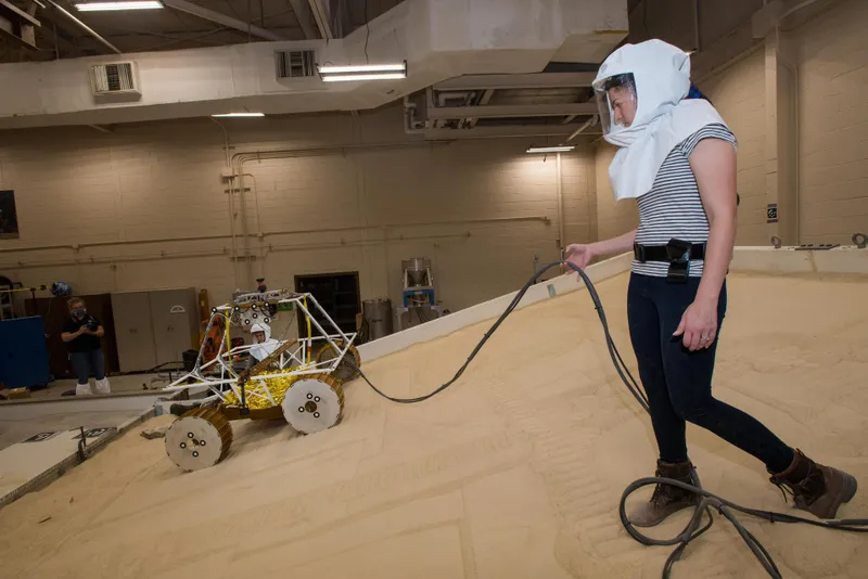 Platform testing of the VIPER rover. Credit: NASA