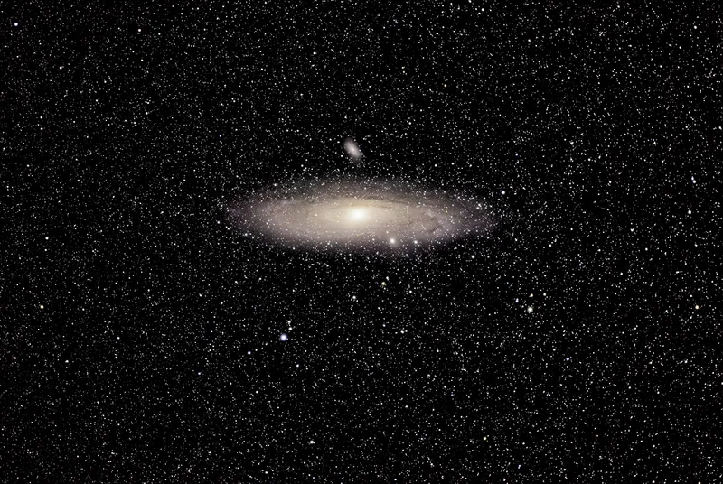 Image of the Andromeda Galaxy captured with the William Optics RedCat 61 WIFD Petzval apo refractor and Canon EOS R6 DSLR camera. Credit: Paul Money
