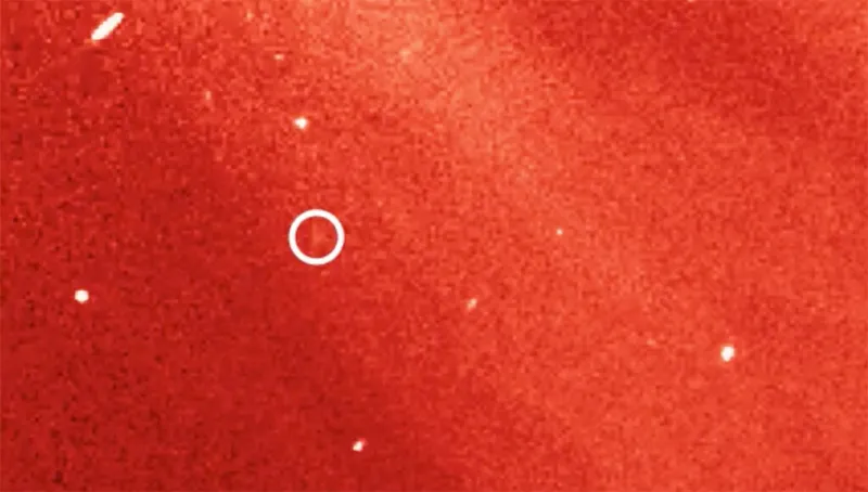 Still from a video showing the motion of the 5,000th comet discovered by the NASA/ESA SOHO Observatory.  Credit: SOHO