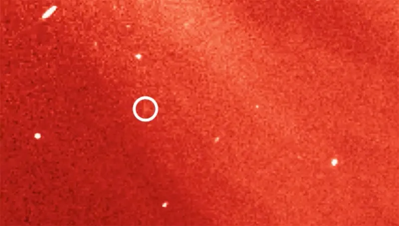 Still from a video showing the movement of the 5,000th comet discovered by the NASA/ESA SOHO observatory. Credit: SOHO