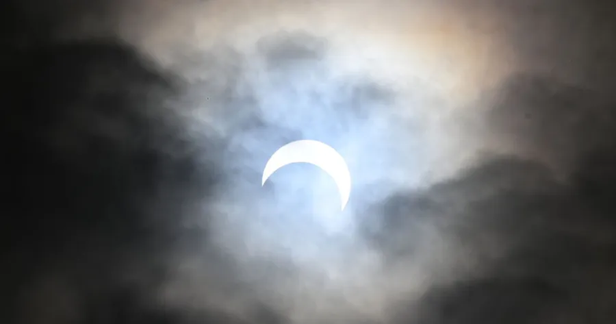 Research suggests solar eclipses affect weather and cloud cover | BBC ...