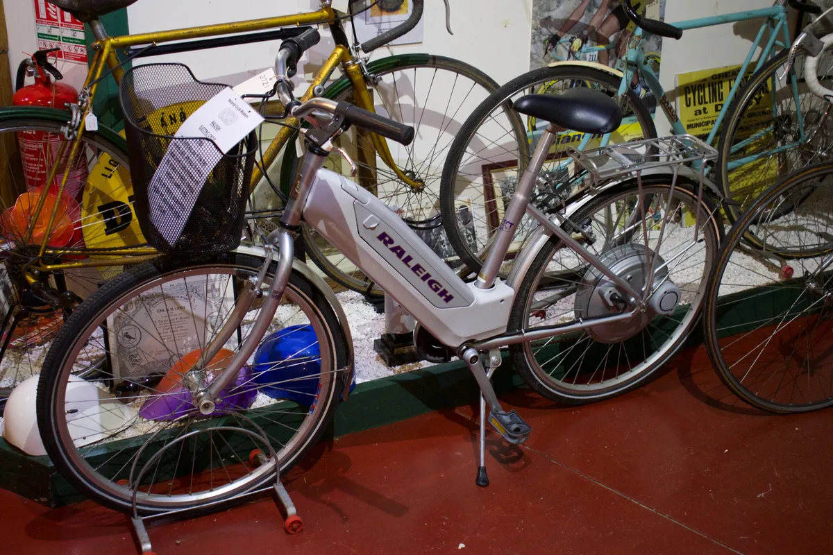 Early e-bike from Raleigh