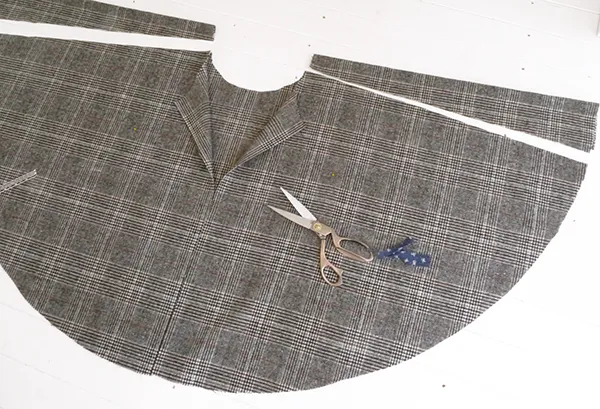 Circle cape sewing pattern step 8