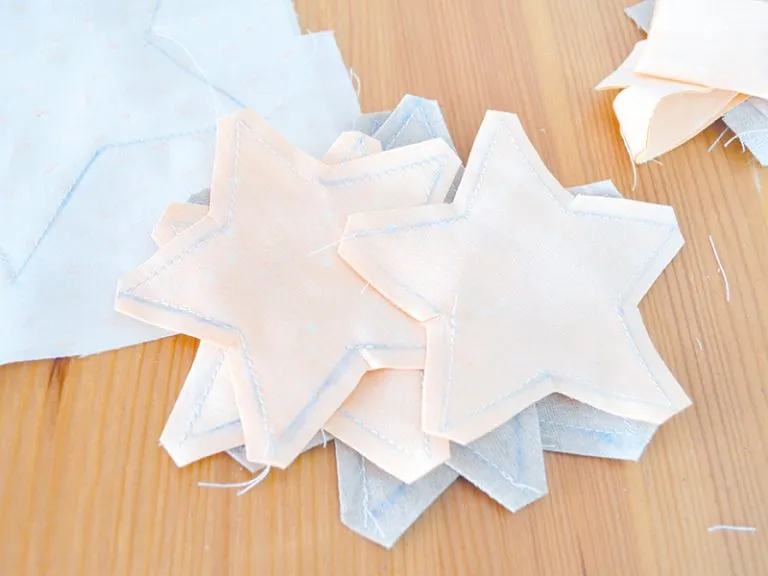 How-to-make-a-star-wall-hanging-step-3-768x576
