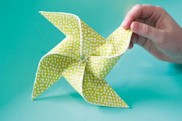 How to make fabric pinwheels step 10