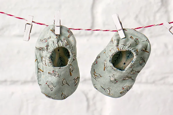 How to sew reversible baby booties using fat quarters