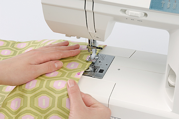 How to use a sewing machine step 2