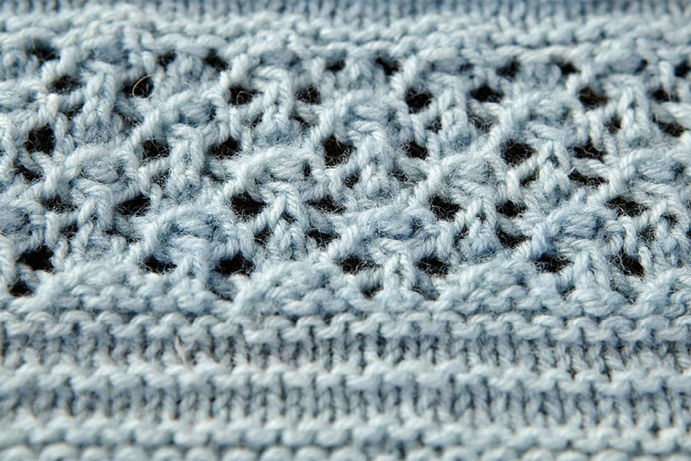 Shawl design lattice stitch