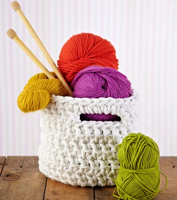 How to crochet a basket