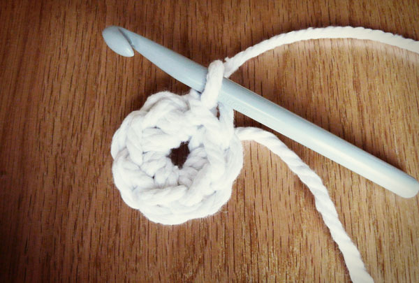 free crochet basket pattern step 2