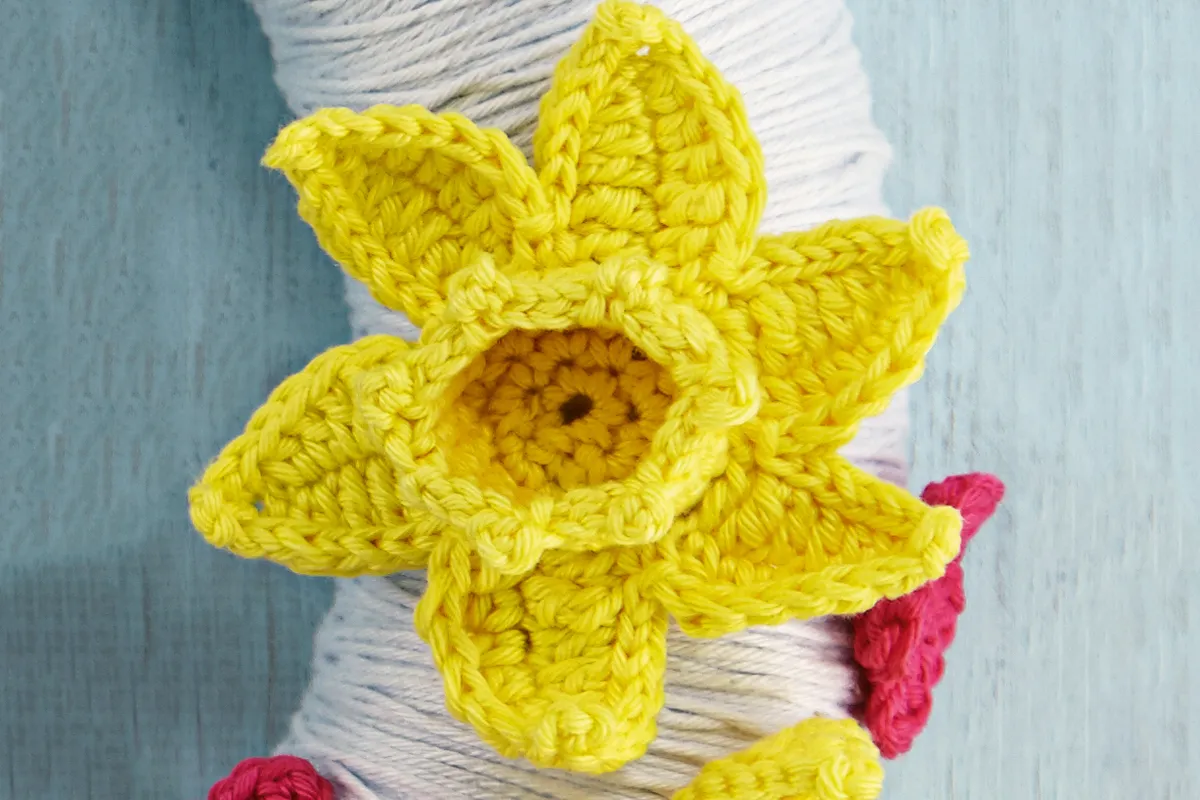 Free Crochet Daffodil Pattern