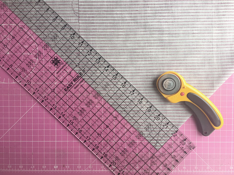 How to sew curved binding: cut binding strips of varying lengths