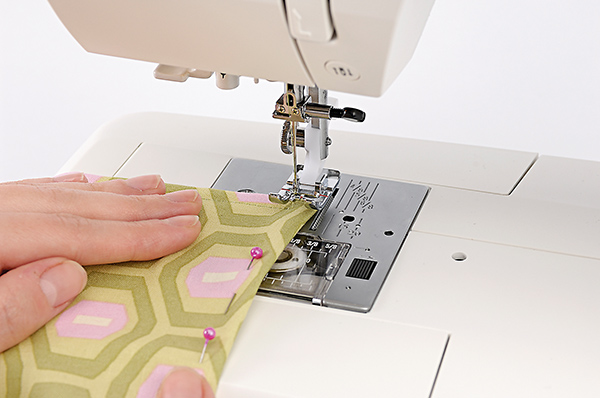 How to use a sewing machine step 3