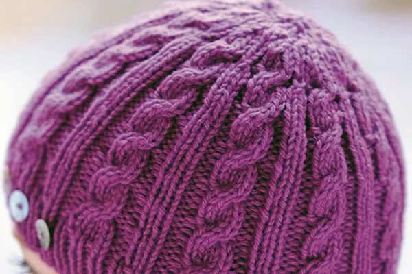 Cable hat knitting pattern