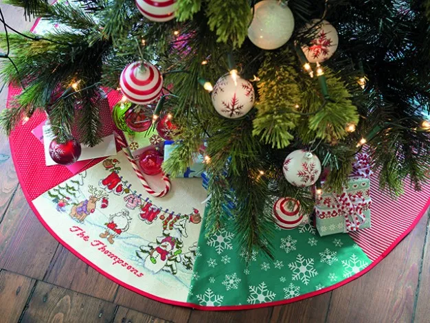 Free Christmas tree skirt pattern
