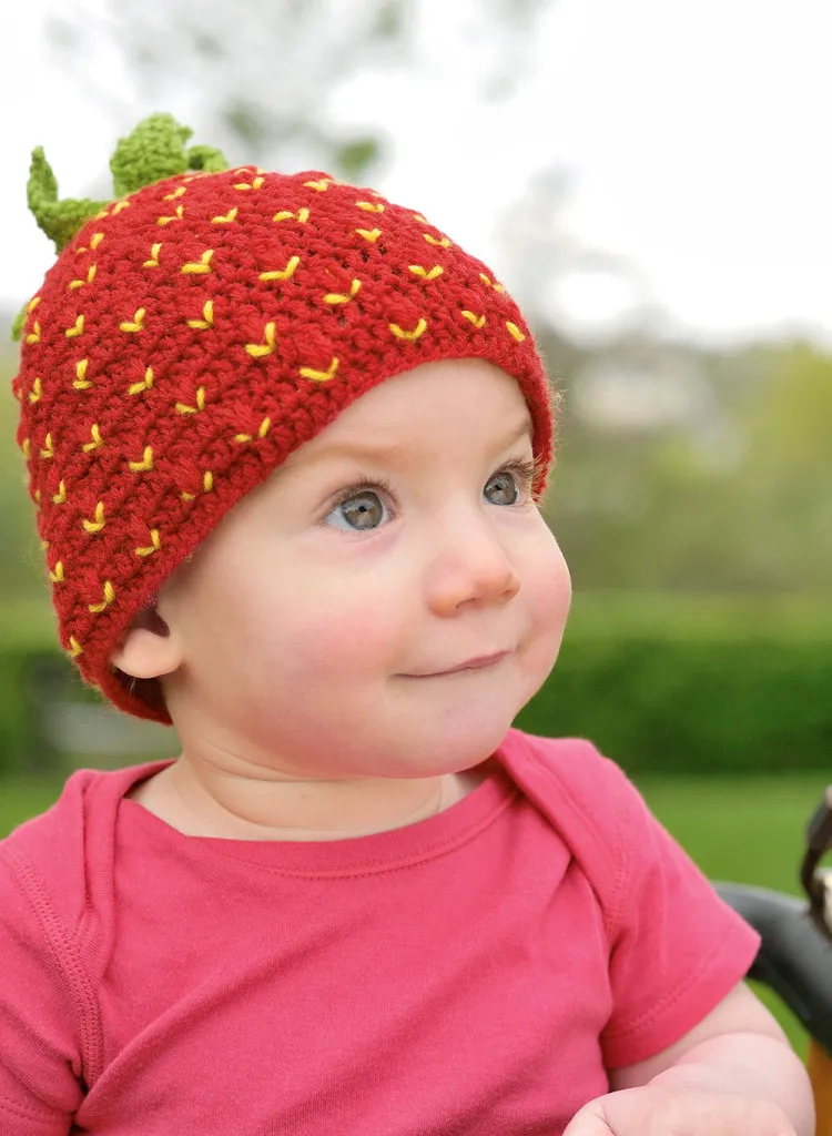 Free_Baby_Strawberry_Hat_Crochet_Pattern