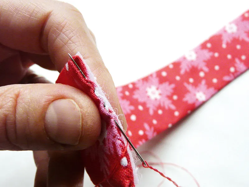 How to make fabric paper chains step 4