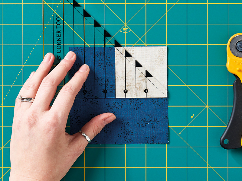 How to use a patchwork corner tool