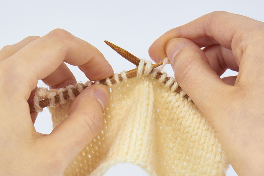 Ssk knitting, slip slip knit, knitting decrease, left leaning decrease, step 3