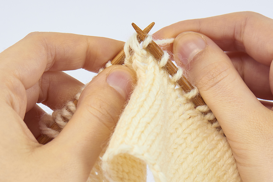 Ssk knitting, slip slip knit, knitting decrease, left leaning decrease, step 4