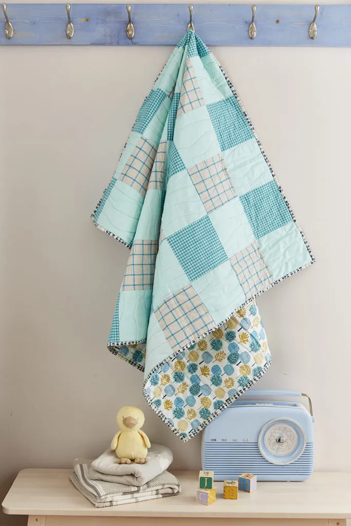 Easy patchwork quilt pattern for beginners