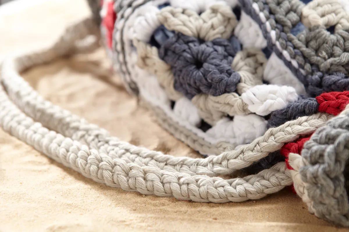 Granny_Beach_Bag_Crochet_pattern_Closeup