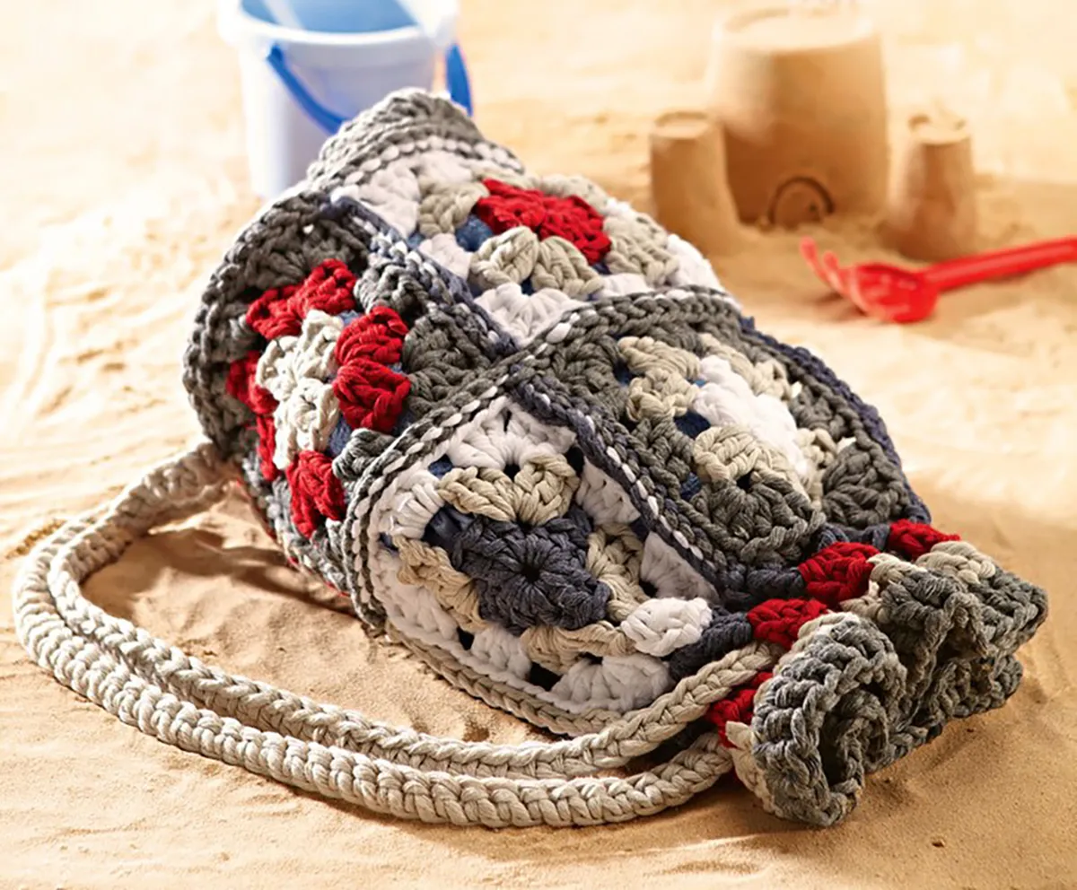 Granny_Square_Crochet_Beach_Bag_pattern