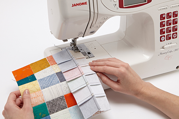 How to sew patchwork squares together quickly