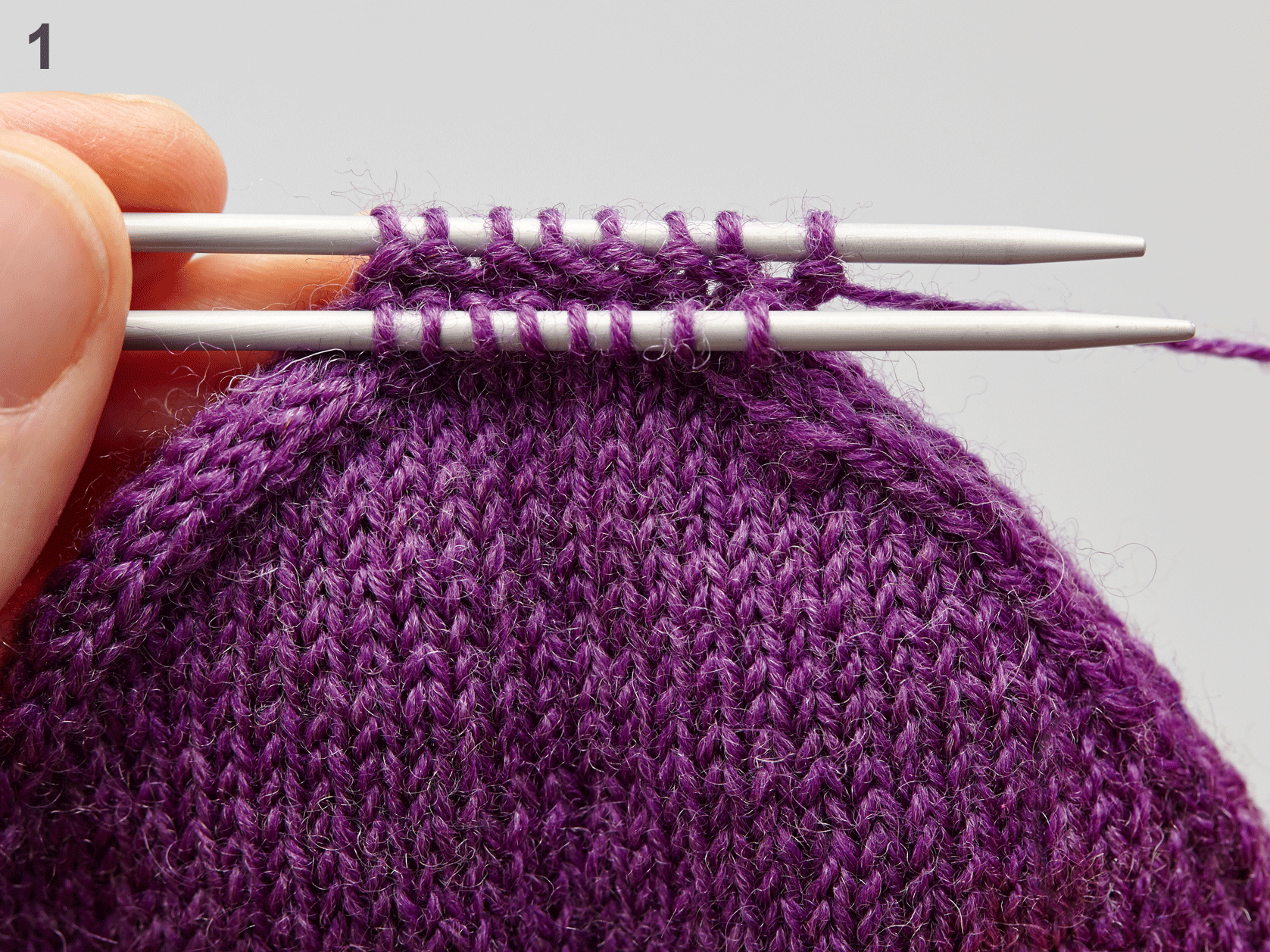 How to graft knitting with Kitchener Stitch step 1