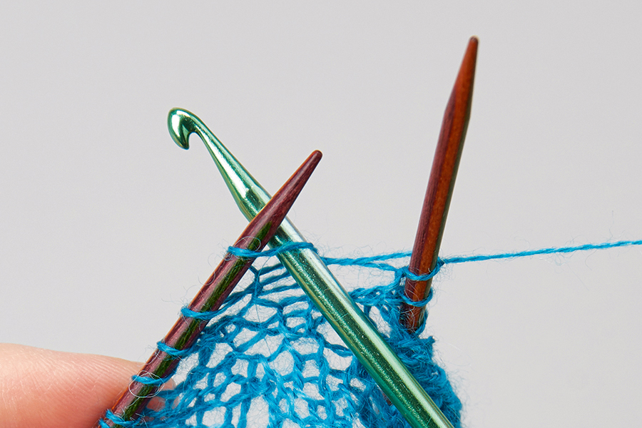How to knit nupps with a crochet hook step 1