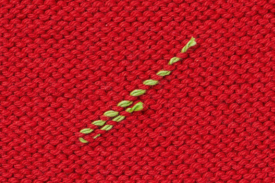 How to weave in ends knitting diagonal
