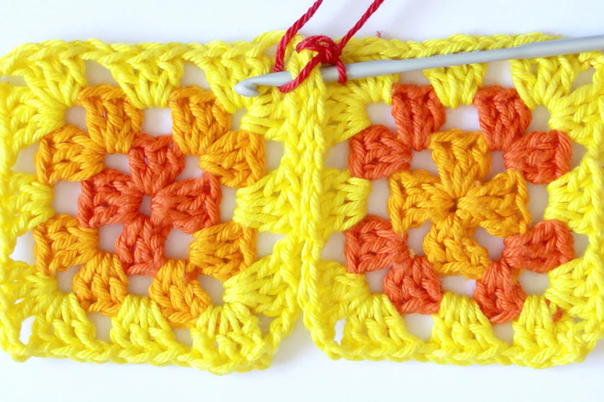 How_to_join_crochet_shapes