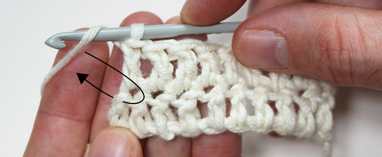 How_to_treble_crochet_second_row_08